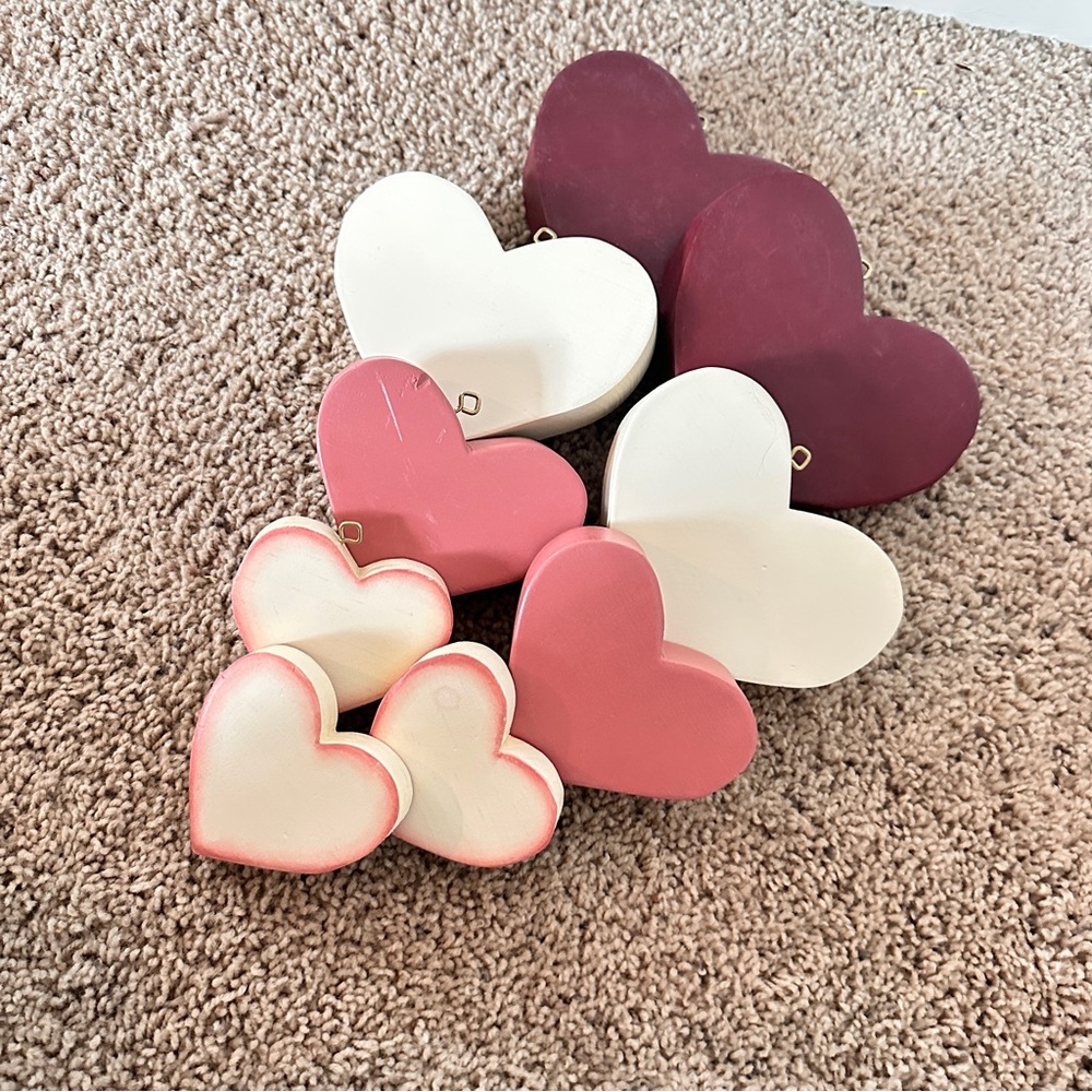 Heart Shaped wood Decor Set in Pink and White and red
